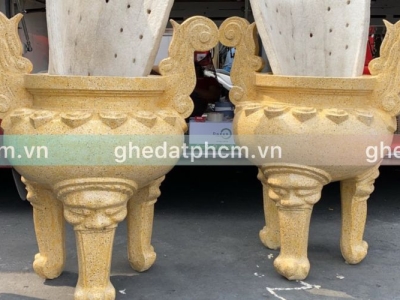 Mẫu Lư Hương Ngoài Trời Bền Đẹp – Sự Hòa Hợp Giữa Tâm Linh Và Chất Lượng Đúc