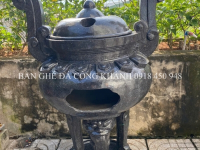 Ý nghĩa tâm linh của lư hương đá ngoài trời