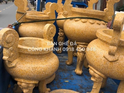 Ý nghĩa phong thủy của lư hương đá trong không gian thờ cúng