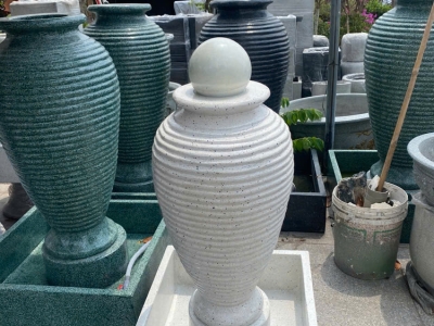 Trụ đá bi xoay phong thủy mang tài lộc cho gia chủ