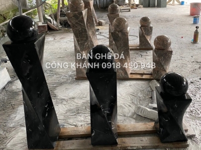 Trụ đá phun nước bi xoay phong thủy, mang tài lộc may mắn