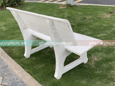 Vì sao nên chọn ghế đá sử dụng trong trường học?