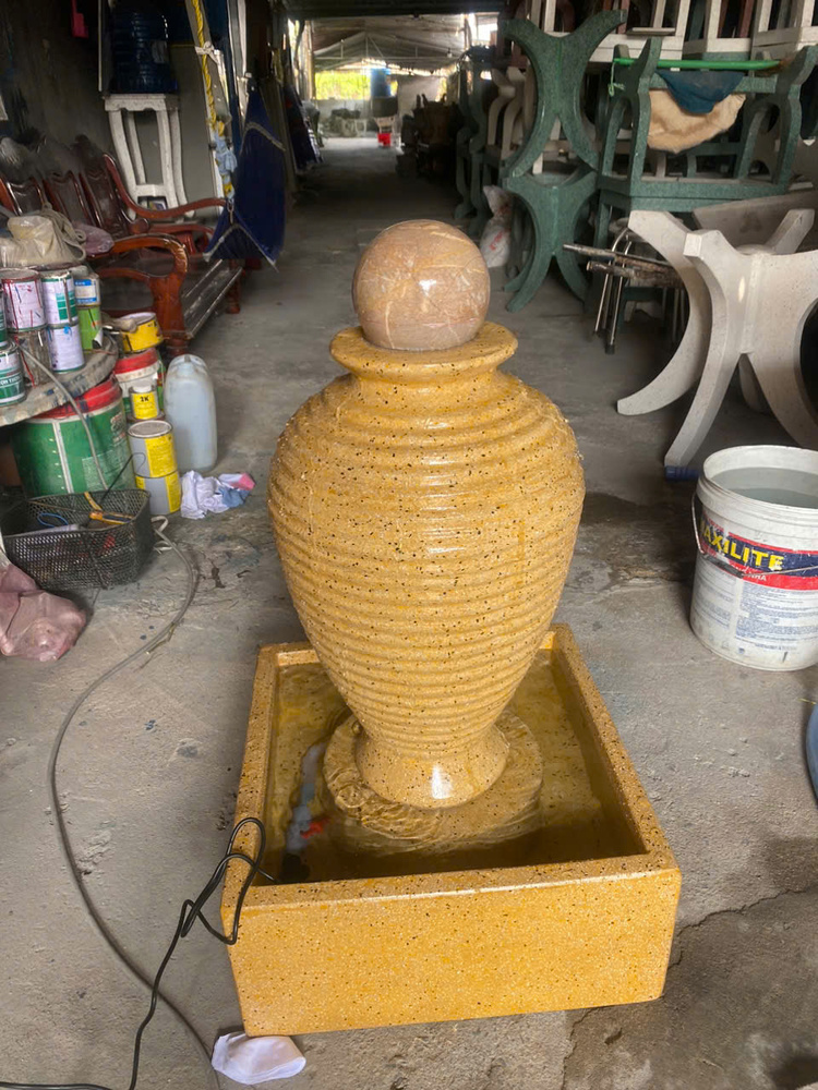 trụ đá bi xoay phong thủy